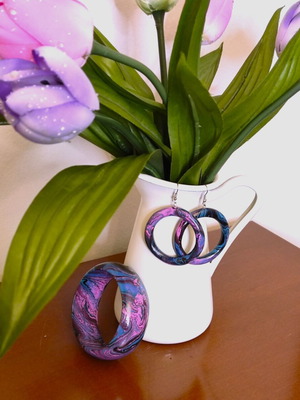 Handmade wooden jewelry set like new, multicolored