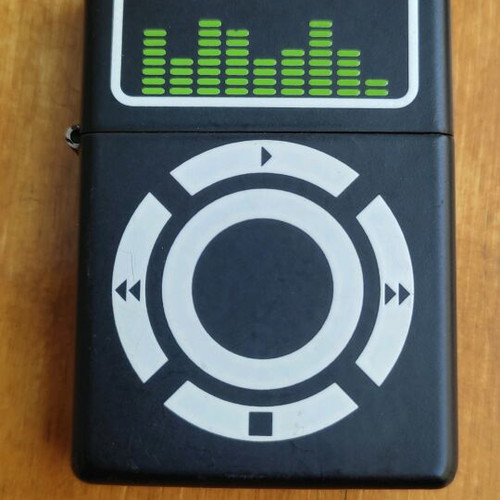 Zippo Brass Lighter μεταχειρισμένο, μαύρο με σχέδιο Ipod, 2010