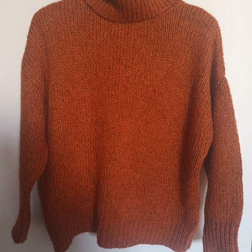 Tailor Made Knitwear sweater like new rust color