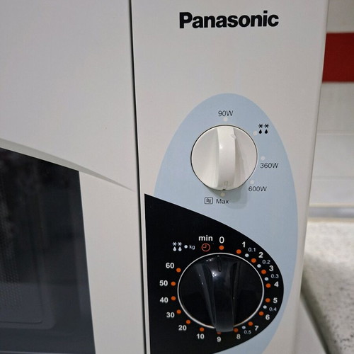 Panasonic microwave oven 20 liters 1200W like new