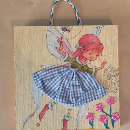 Decorative hanging frame like new 15cm x 15cm
