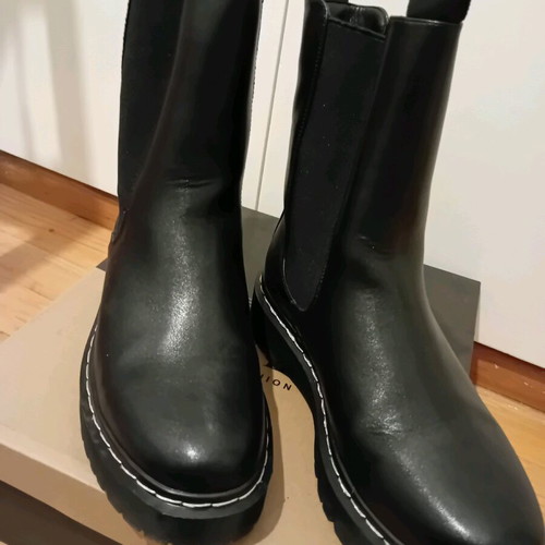 Seven black ankle boots size 37 new unworn