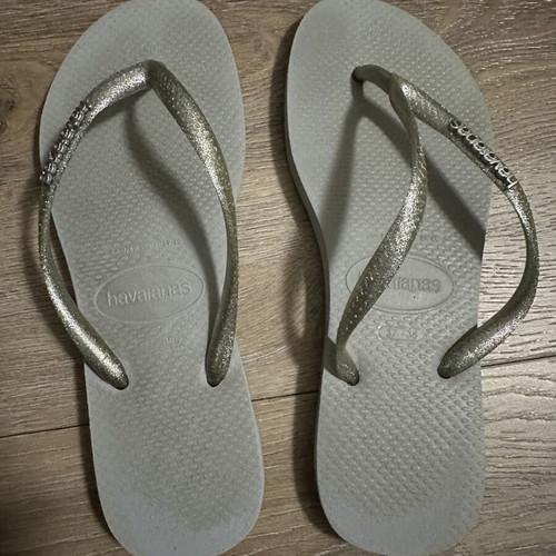 Havaianas silver slippers size 38