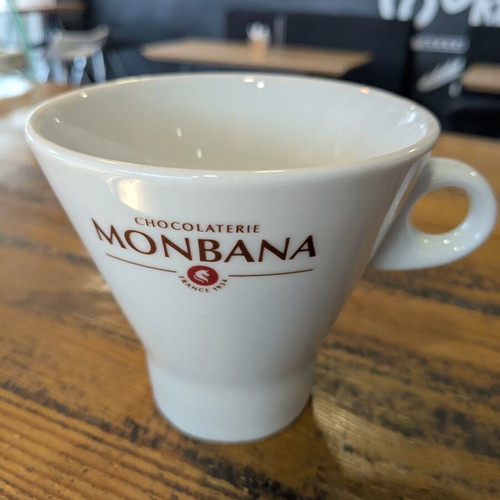 Mombana cups like new, set of 3 pieces