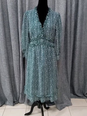 Bodyflirt dress like new, size 40/L, white and green