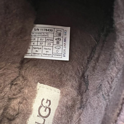 Ugg Tazz Animal winter house slippers like new, size 37
