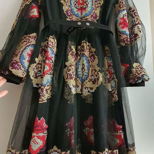 Long embroidered dress new, size M, multicolored