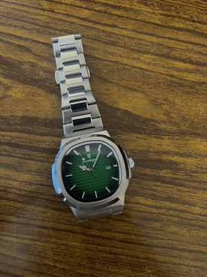 Hugo Poedagar watch like new, men's, green dial