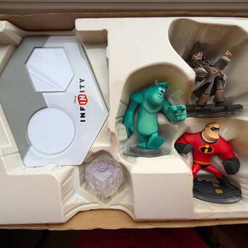 Nintendo 3DS Disney Infinity Starter Pack like new