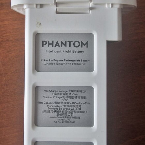 Dji Phantom 4 Standard drone like new with 3 extra batteries and backpack case