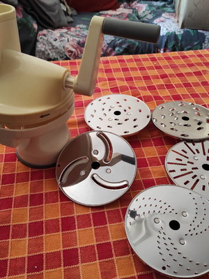 Χειροκίνητος πολυτρίφτης καινούργιος με πέντε λεπίδες κοπής