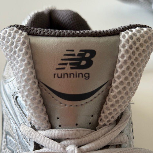 New Balance 530 sneakers size 40.5 silver grey like new
