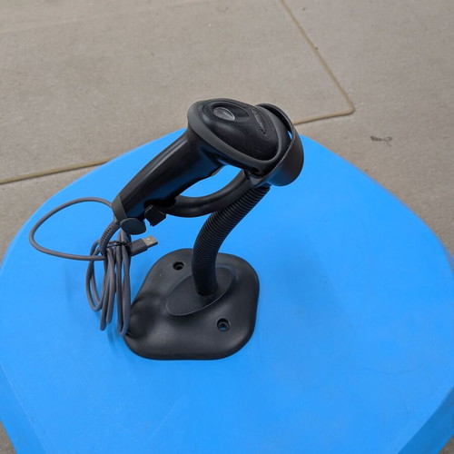 Digitus DA-81002 2D Barcode Scanner with Base used, USB Wired