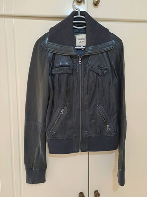 Leather jacket women's blue size L Bershka like new