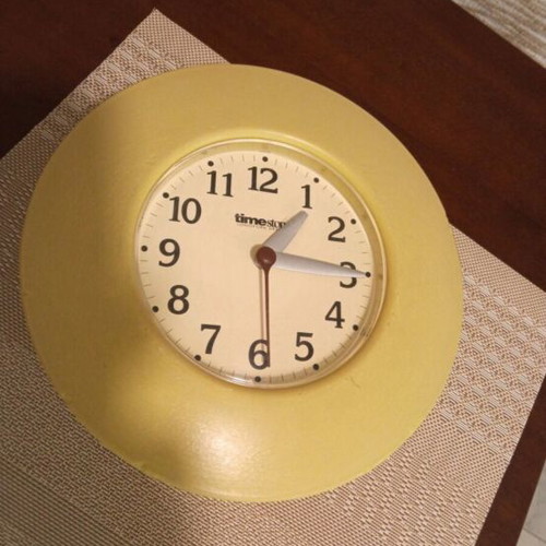 Wall clock analog, like new, 20 cm diameter
