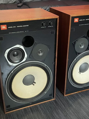 JBL 4312 floor-standing speakers like new, excellent working condition
