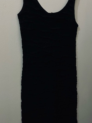 Φορεματάκι μίνι μαύρο Bershka σαν καινούργιο, μέγεθος M