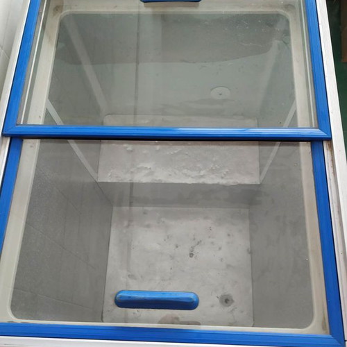 Freezer professional with sliding glass, like new, compressor Donper