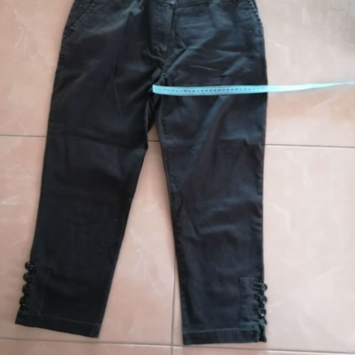 Capri Perla pants new, gray and green, sizes M and L