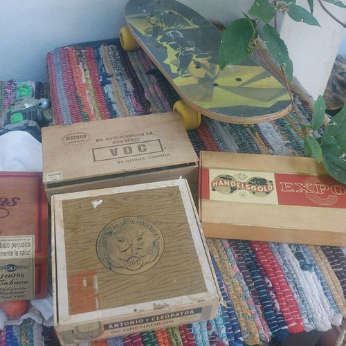 Cigar boxes used, pack