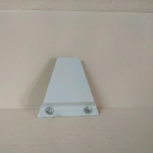 Hanging metal cup holder used for plastic cups