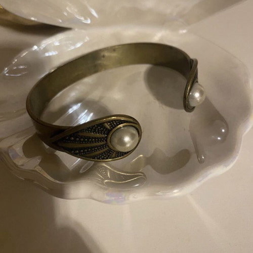 Zara bracelet cuff used with pearls gold color