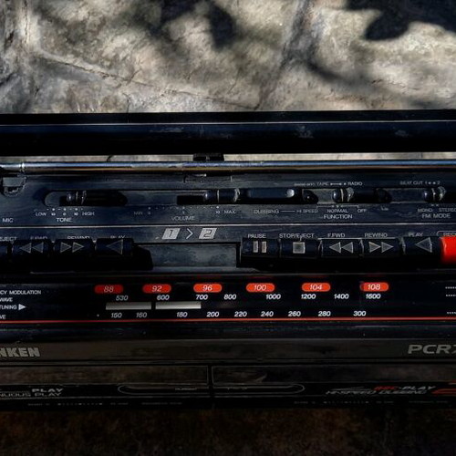 Vintage radio cassette like new
