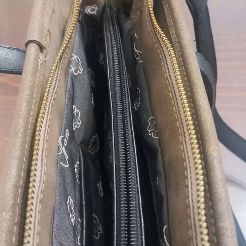Veta women's handbag used, with three inner compartments