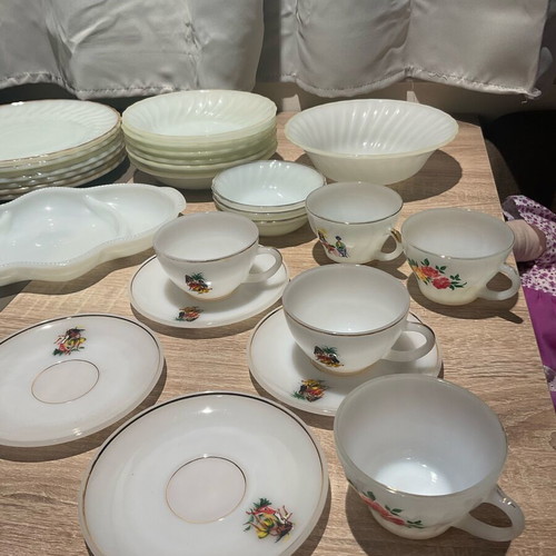 Anchor Hocking vintage 1950 used plate and glass set