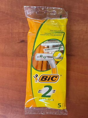 Bic 2 Sensitive razors new, 5 pieces for sensitive skin