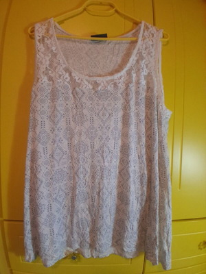 One size sleeveless blouse with lace, like new, white and gray