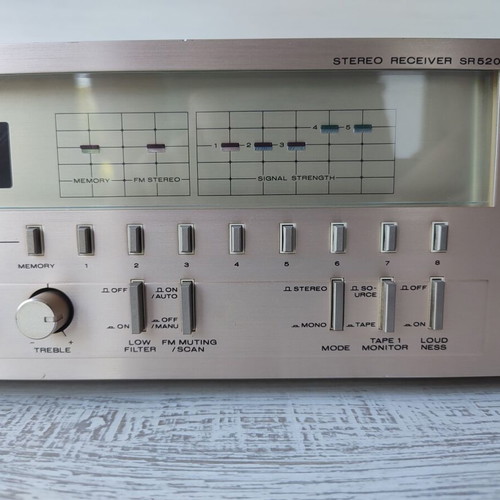 Marantz SR520 Computuner Stereo Receiver used, vintage champagne face