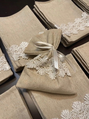 Bomboniera with lace, pack of 95, new
