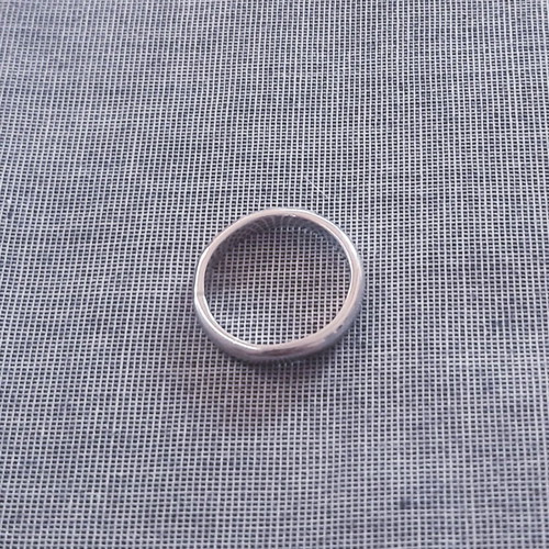 Silver ring handmade new, small size, gift pouch