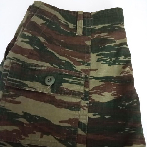 Cargo shorts camouflage size L/XL like new, cotton fabric