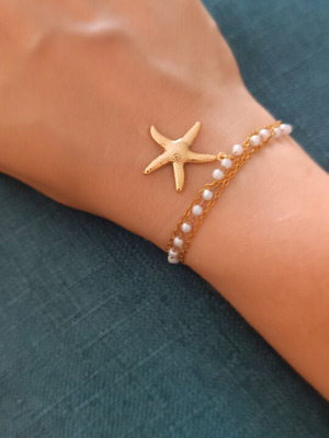 Necklace or bracelet with pearls and starfish, new