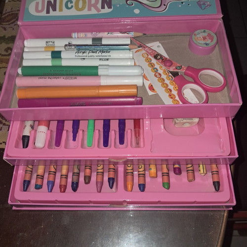 I Love Unicorn art supplies case, 42 pieces