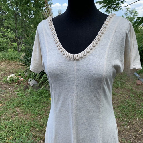 Dress embroidered with real shells like new, size M
