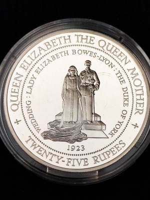 1994 SEYCHELLES - Lady of the Century, The Queen Mother ** Silver Proof coin ** w COA