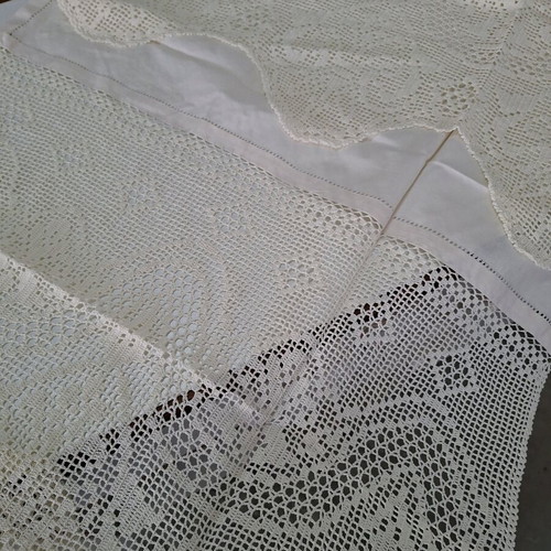 Beige table runner new ideal for small curtain 130×70