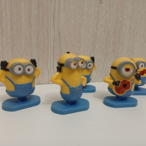 Nestle Minions figure set used, Despicable Me characters