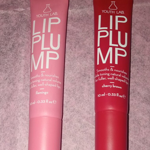 LIPSTICK LOREAL, LIP GLOSS YOUTH LAB, FOUNDATION MAX FACTOR CONCEALER RIMMEL