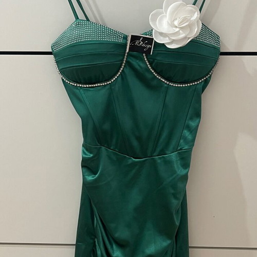 Green dress brand new