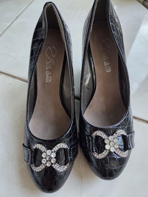 Black patent leather shoes with rhinestone buckle, new, size 38