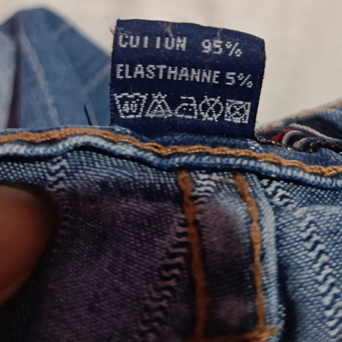 Vintage high-waisted flared jeans with stripes