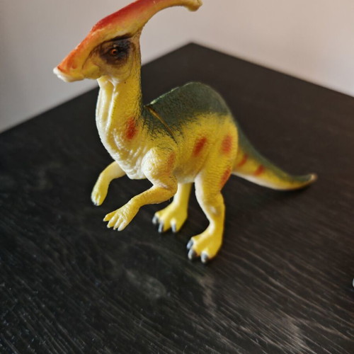 Dinosaur figures like new