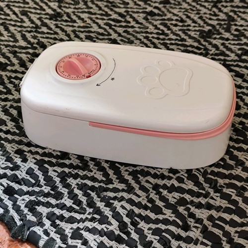Automatic pet feeder like new