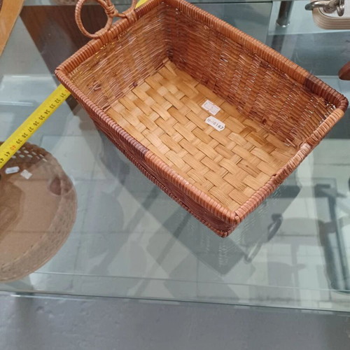 Basket with handles like new, dimensions 24.5×17×9 cm