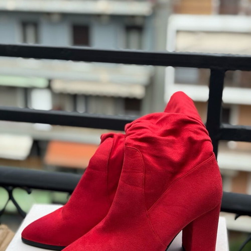 Red ankle boots like new, size 39, 8 cm heel