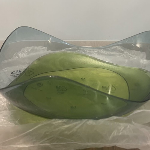 Tupperware Elegant Server new